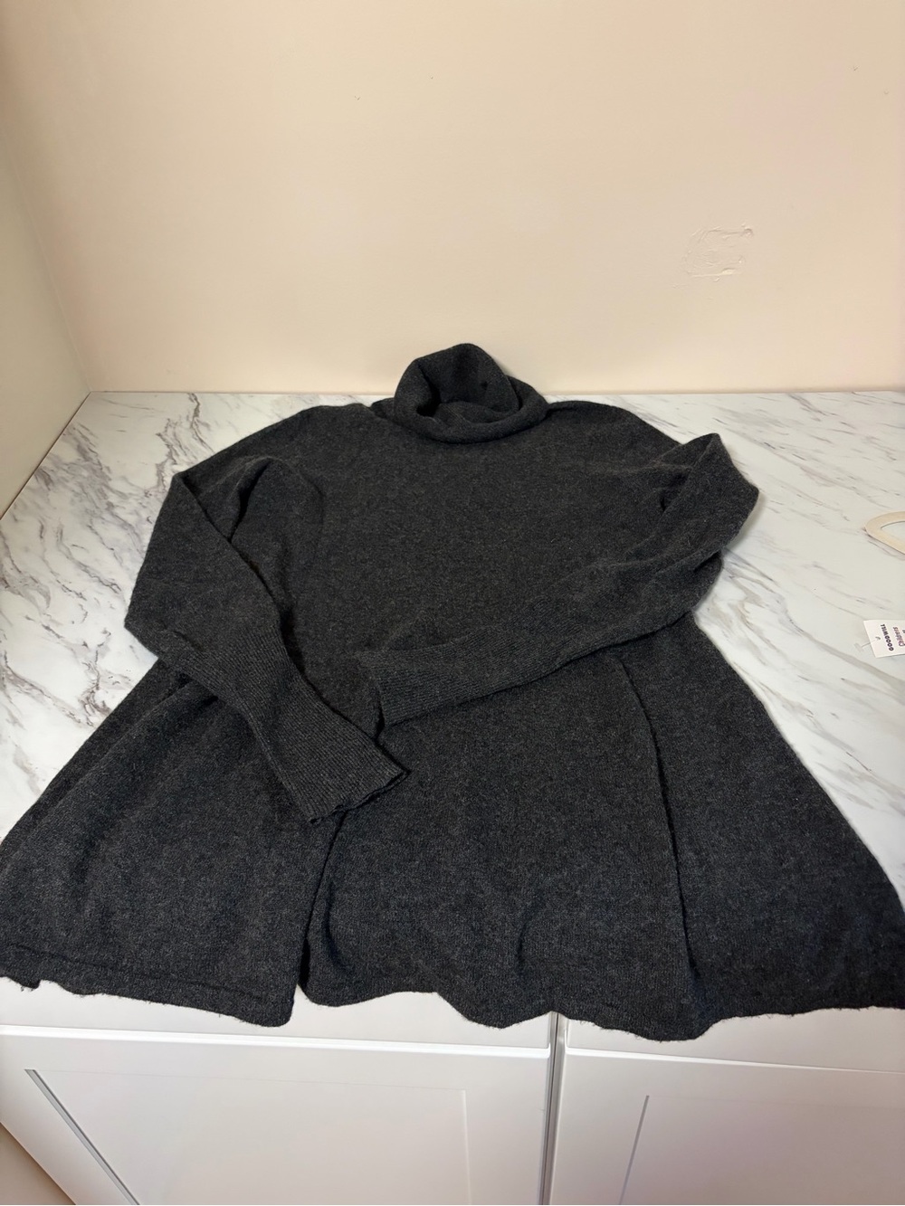 Theory 100% Cashmere Charcoal Turtleneck Swing Sweater